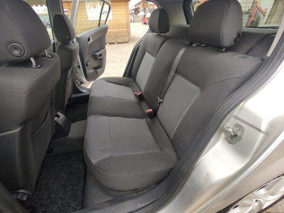 Opel Astra 1.6 115CV 5 porte Cosmo (19)