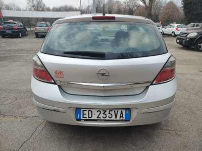 Opel Astra 1.6 115CV 5 porte Cosmo (7)