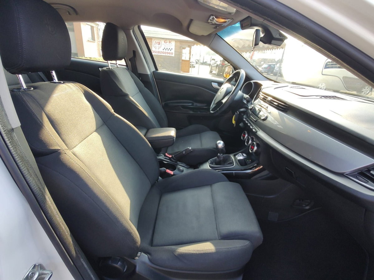 Alfa Romeo Giulietta 1.4 Turbo Progression Gpl 120cv (10)
