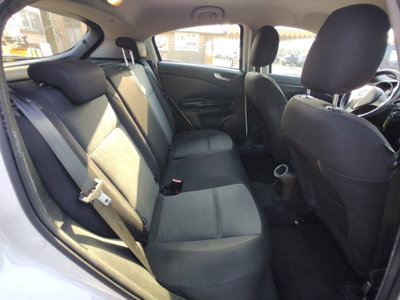 Alfa Romeo Giulietta 1.4 Turbo Distinctive Gpl 120cv E6 (12)