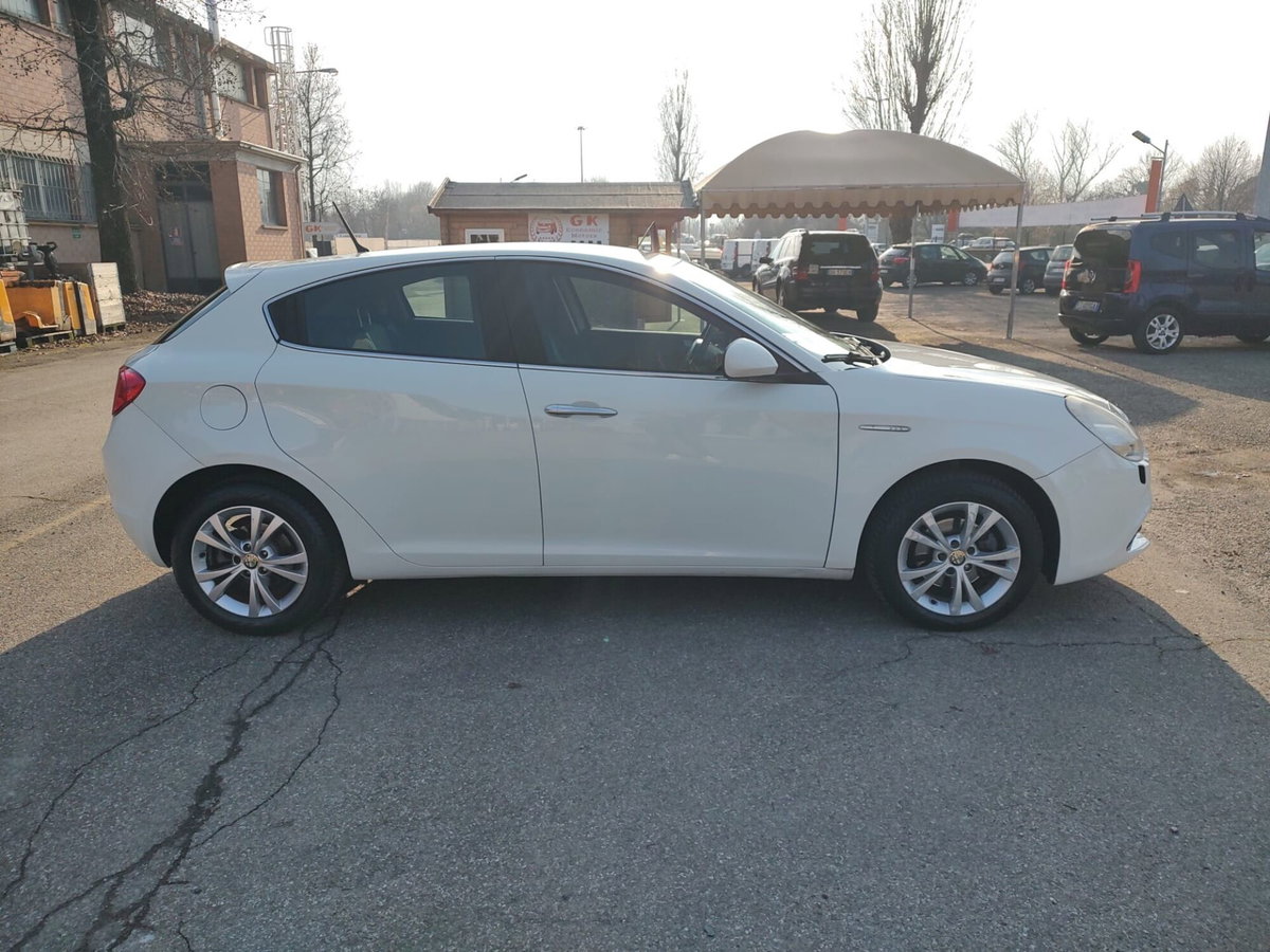 Alfa Romeo Giulietta 1.4 Turbo Progression Gpl 120cv (15)