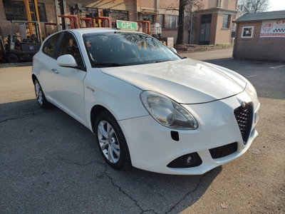 Alfa Romeo Giulietta 1.4 Turbo Distinctive Gpl 120cv E6 (2)