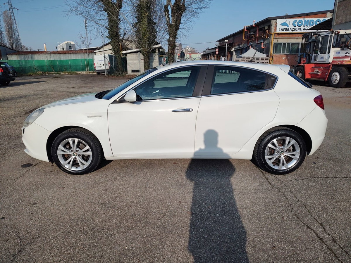 Alfa Romeo Giulietta 1.4 Turbo Progression Gpl 120cv (4)