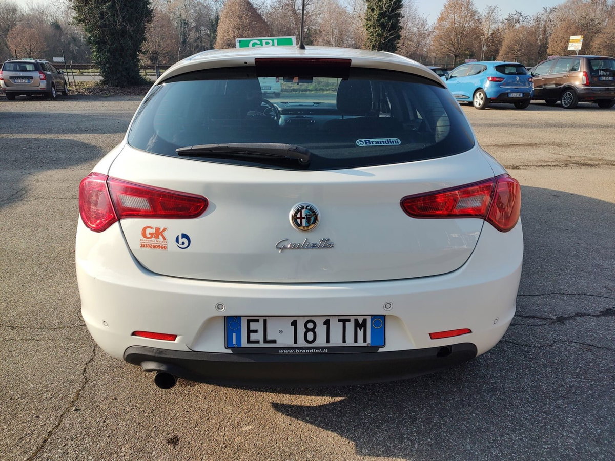 Alfa Romeo Giulietta 1.4 Turbo Progression Gpl 120cv (7)