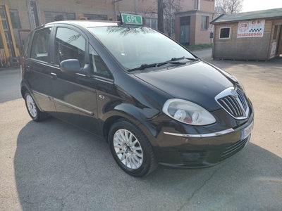 Lancia Musa 1.4 8V Ecochic (GPL) Platinum (5)