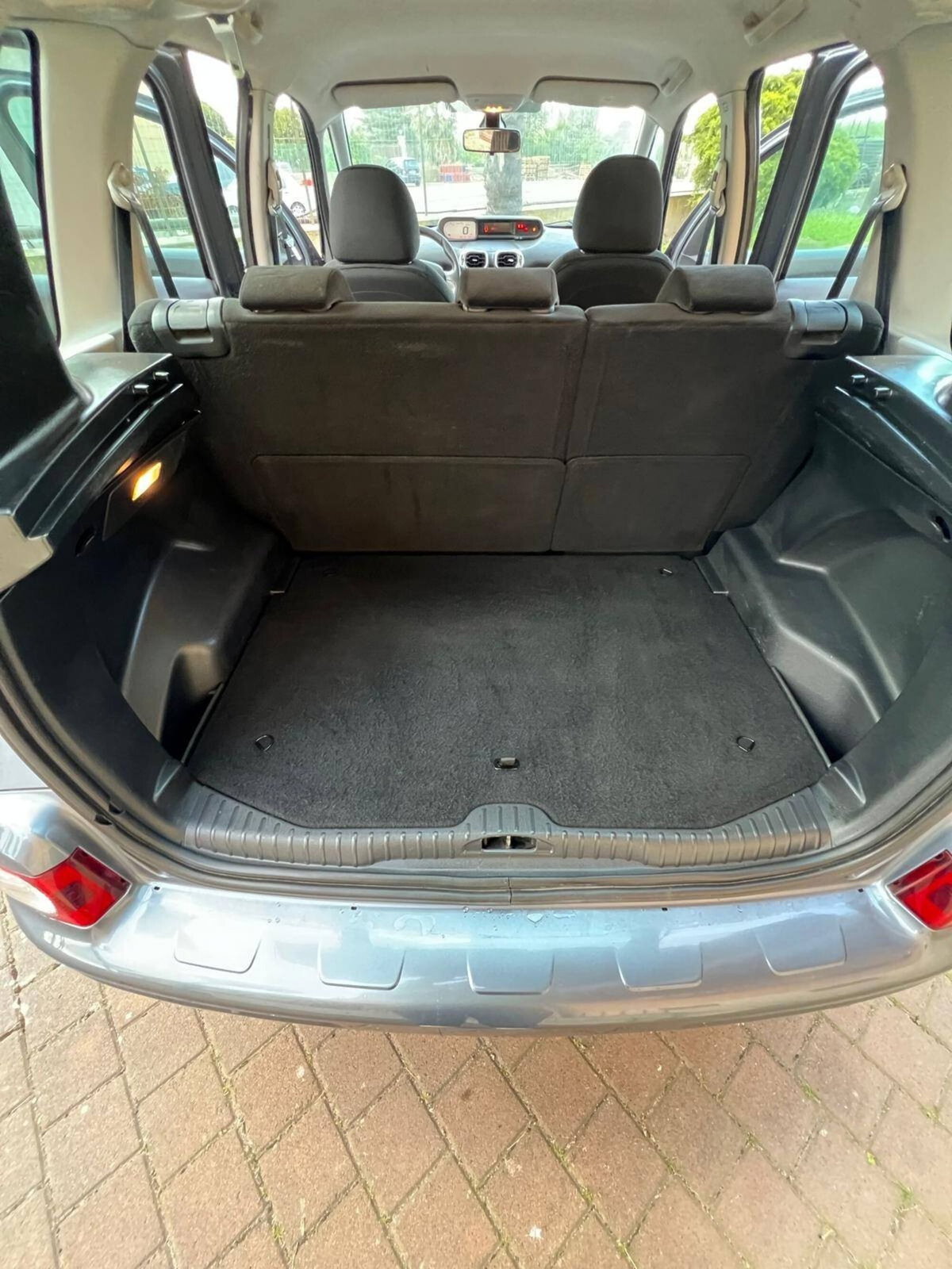 Citroen C3 Picasso 1.6 HDi 90 Exclusive Theatre (18)