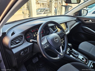 Opel Grandland 1.5 diesel Ecotec aut. (8)