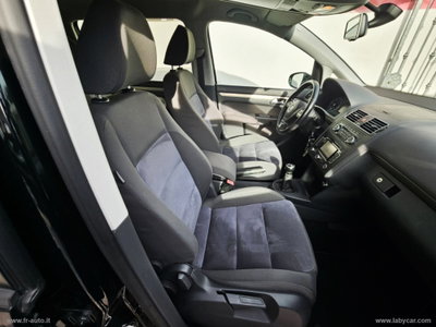 Volkswagen Touran 2.0 TDI 140 CV DSG Highline (10)