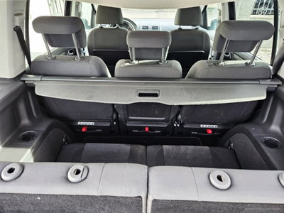 Volkswagen Touran 2.0 TDI 140 CV DSG Highline (13)