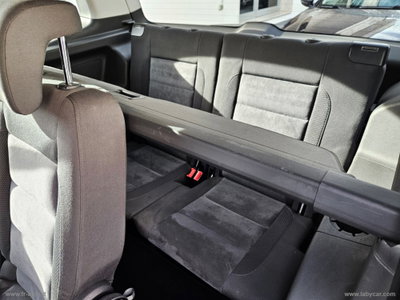 Volkswagen Touran 2.0 TDI 140 CV DSG Highline (16)