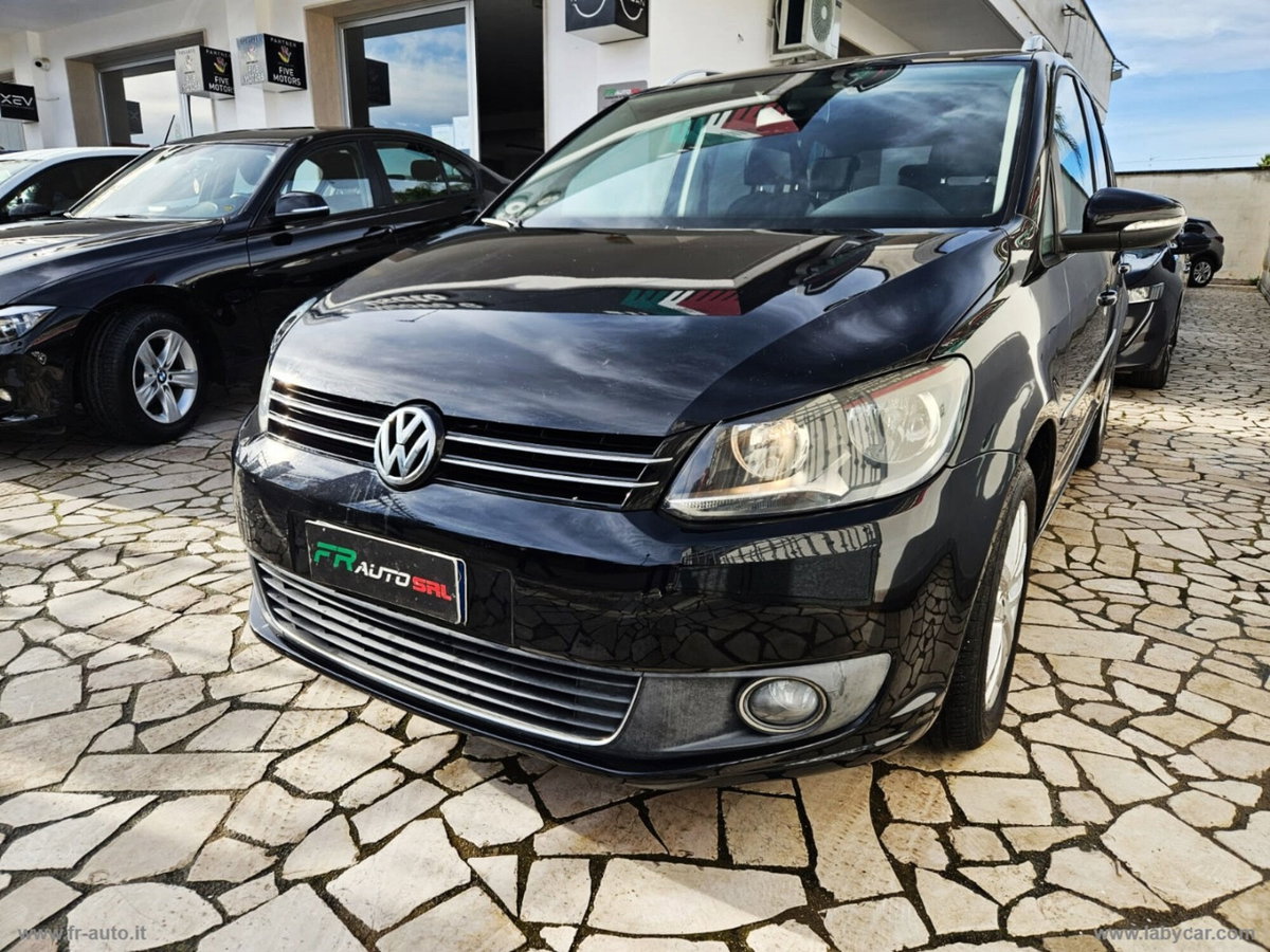 Volkswagen Touran 2.0 TDI 140 CV DSG Highline (2)