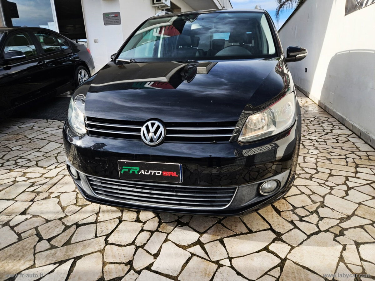 Volkswagen Touran 2.0 TDI 140 CV DSG Highline (3)