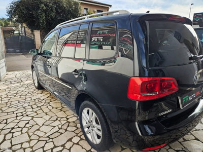 Volkswagen Touran 2.0 TDI 140 CV DSG Highline (5)