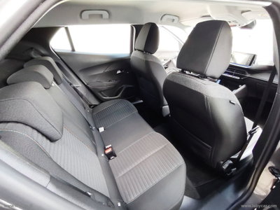 Peugeot 2008 BlueHDi 110 S&S GT (15)
