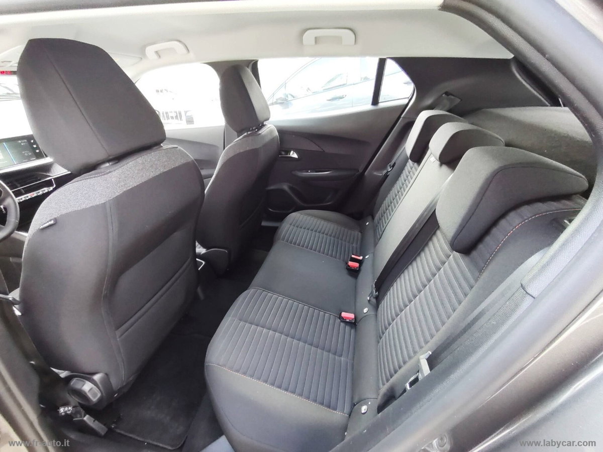 Peugeot 2008 BlueHDi 110 S&S GT (16)