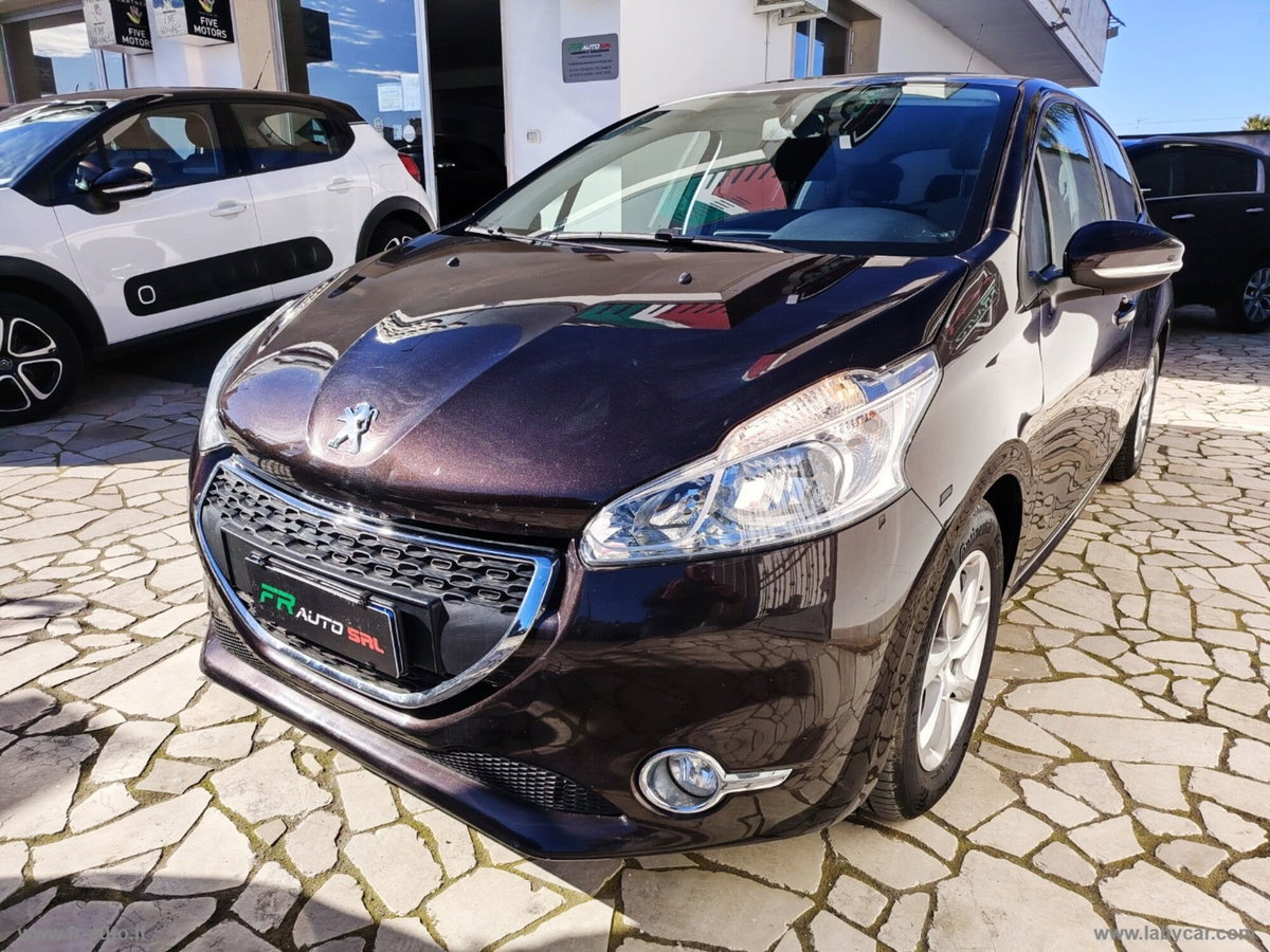 Peugeot 208 VTi 82 CV 5 porte Allure