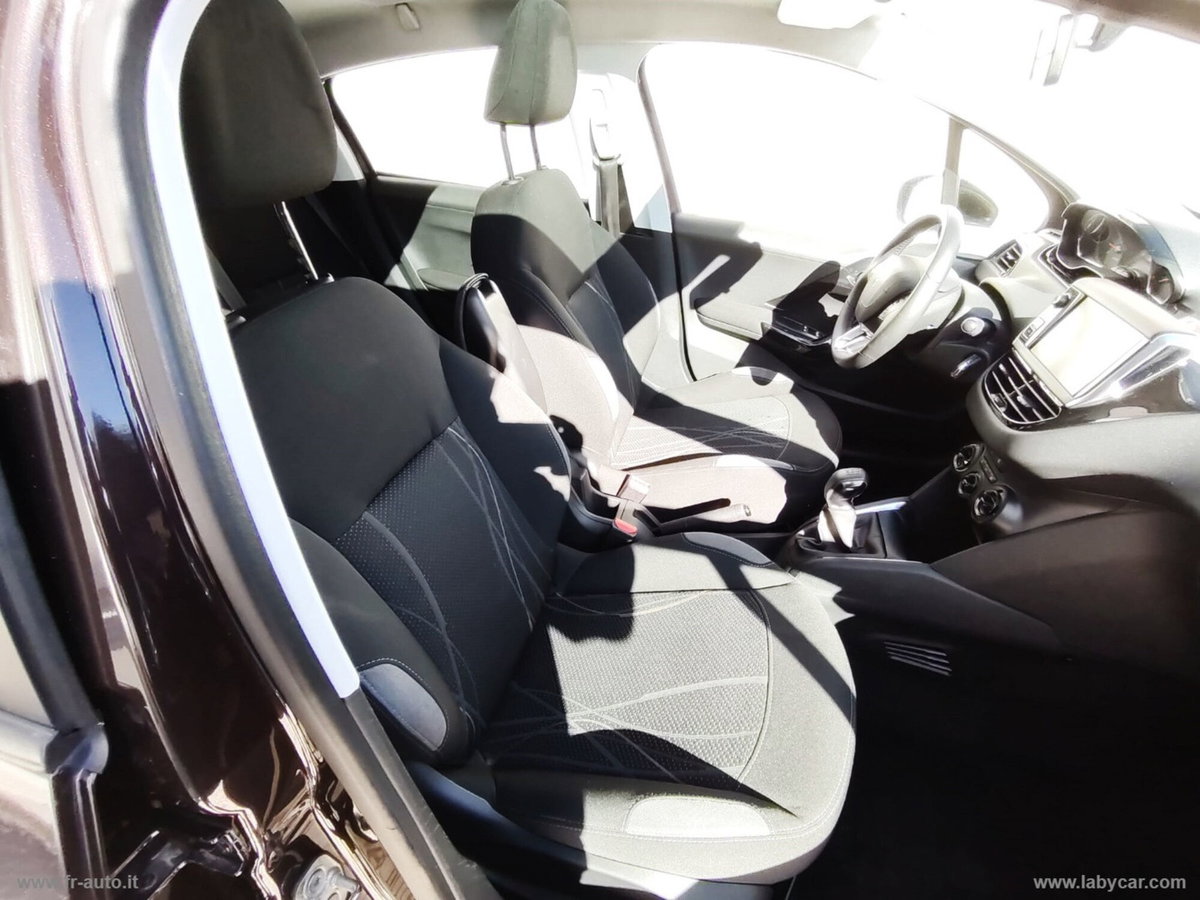 Peugeot 208 VTi 82 CV 5 porte Allure (10)
