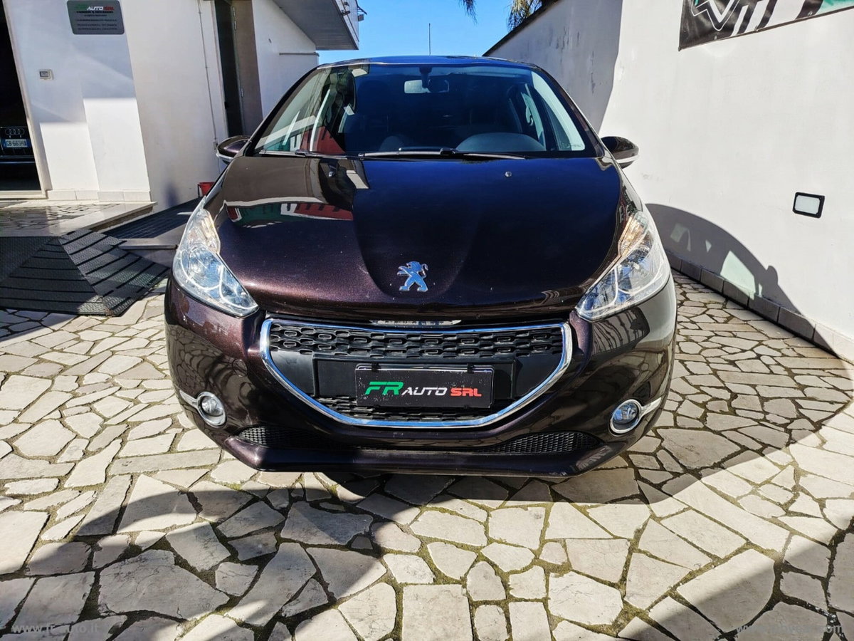 Peugeot 208 VTi 82 CV 5 porte Allure (3)