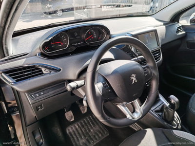 Peugeot 208 VTi 82 CV 5 porte Allure (7)