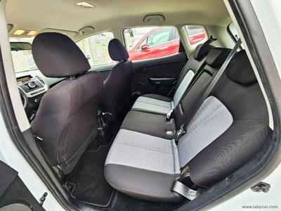 Kia Venga 1.4 EcoGPL Cool (14)