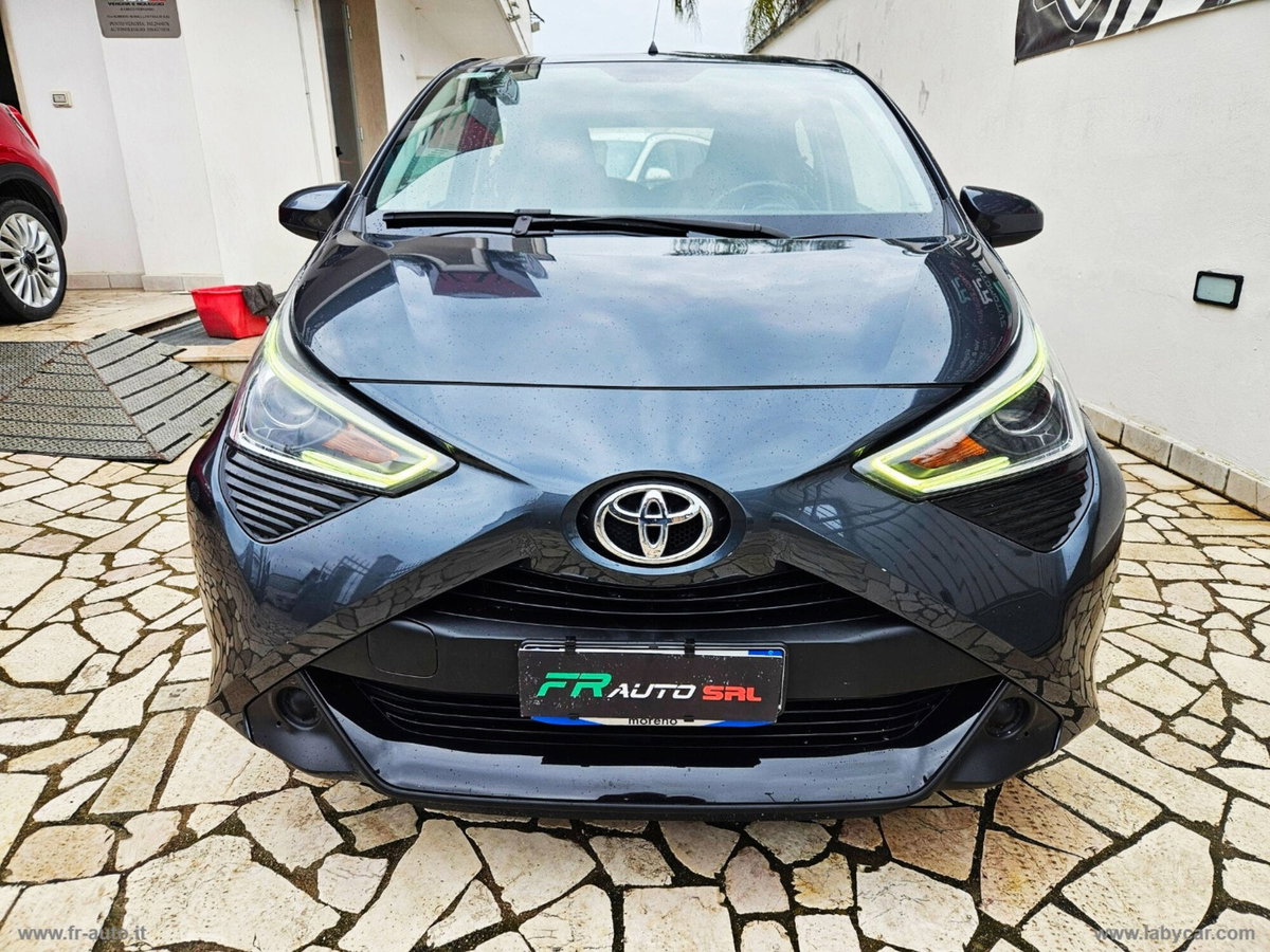 Toyota Aygo 1.0 VVT-i 72 CV 5 porte x-cite (3)