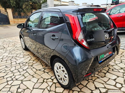 Toyota Aygo 1.0 VVT-i 72 CV 5 porte x-cite (8)