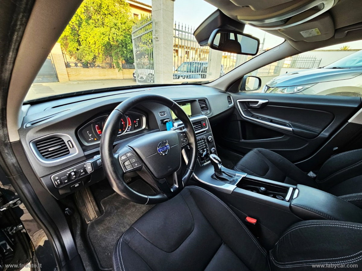 Volvo V60 D3 Geartronic Summum (10)