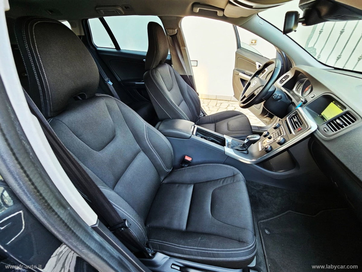 Volvo V60 D3 Geartronic Summum (14)