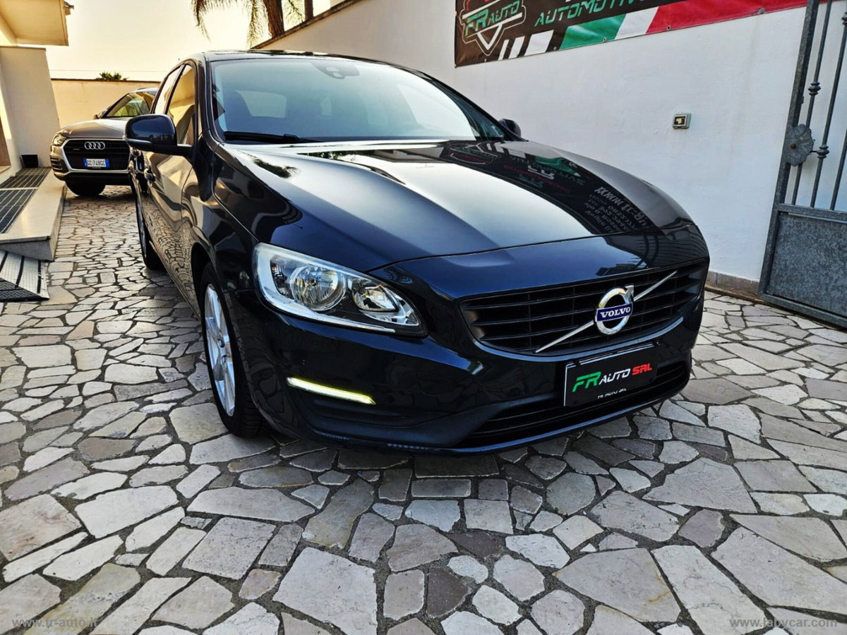 Volvo V60 D3 Geartronic Summum (4)
