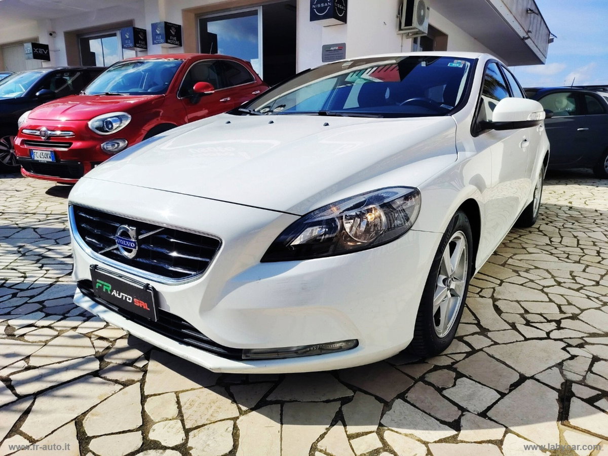 Volvo V40 D2 1.6 Powershift Summum