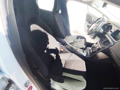 Volvo V40 D2 1.6 Powershift Summum (11)