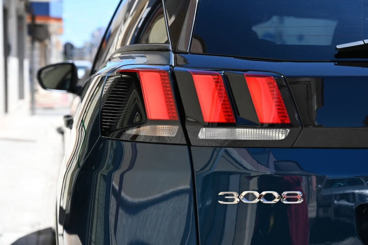 Peugeot 3008 BlueHDi 130 S&S EAT8 Allure Pack (11)