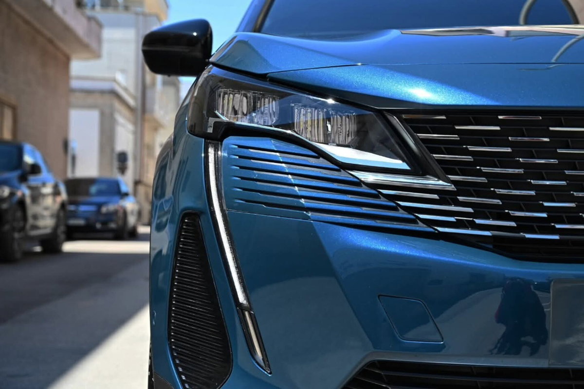 Peugeot 3008 BlueHDi 130 S&S EAT8 Allure Pack (8)