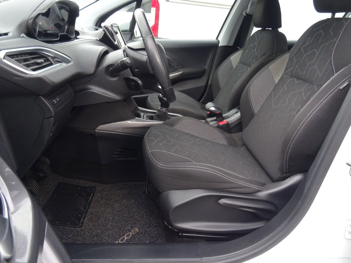 Peugeot 2008 82 Active (12)