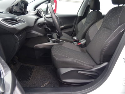 Peugeot 2008 VTi 82CV Active (12)