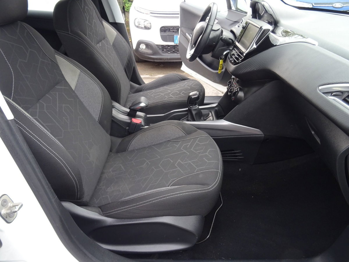 Peugeot 2008 82 Active (13)