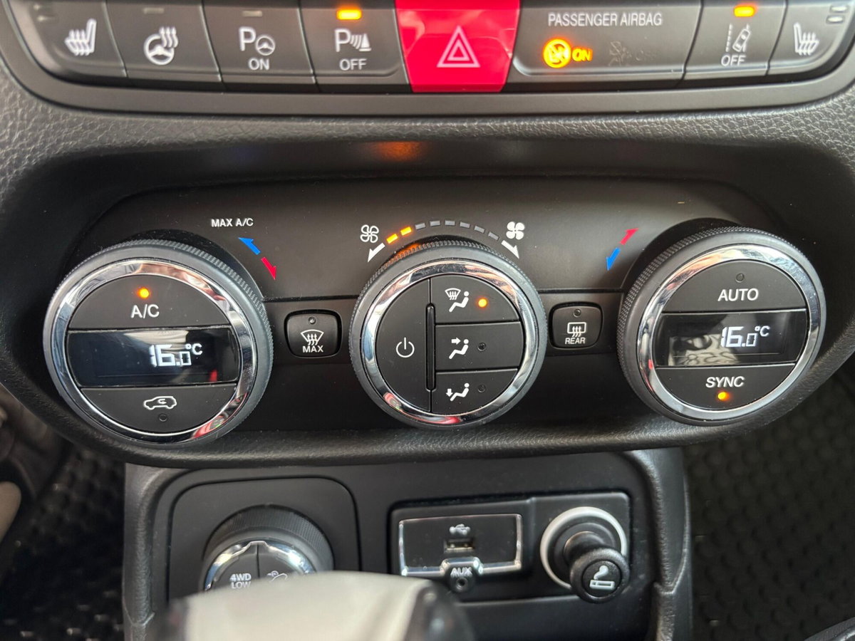 Jeep Renegade 2.0 Mjt 170CV 4WD Active Drive Low Trailhawk (17)