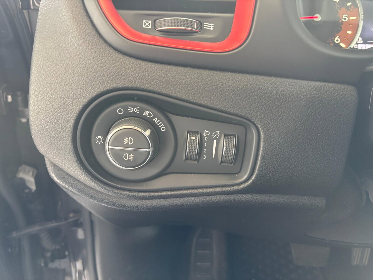 Jeep Renegade 2.0 Mjt 170CV 4WD Active Drive Low Trailhawk (20)