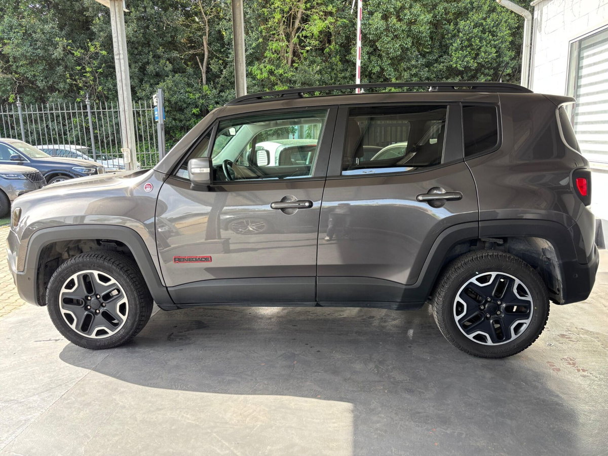 Jeep Renegade 2.0 Mjt 170CV 4WD Active Drive Low Trailhawk (4)