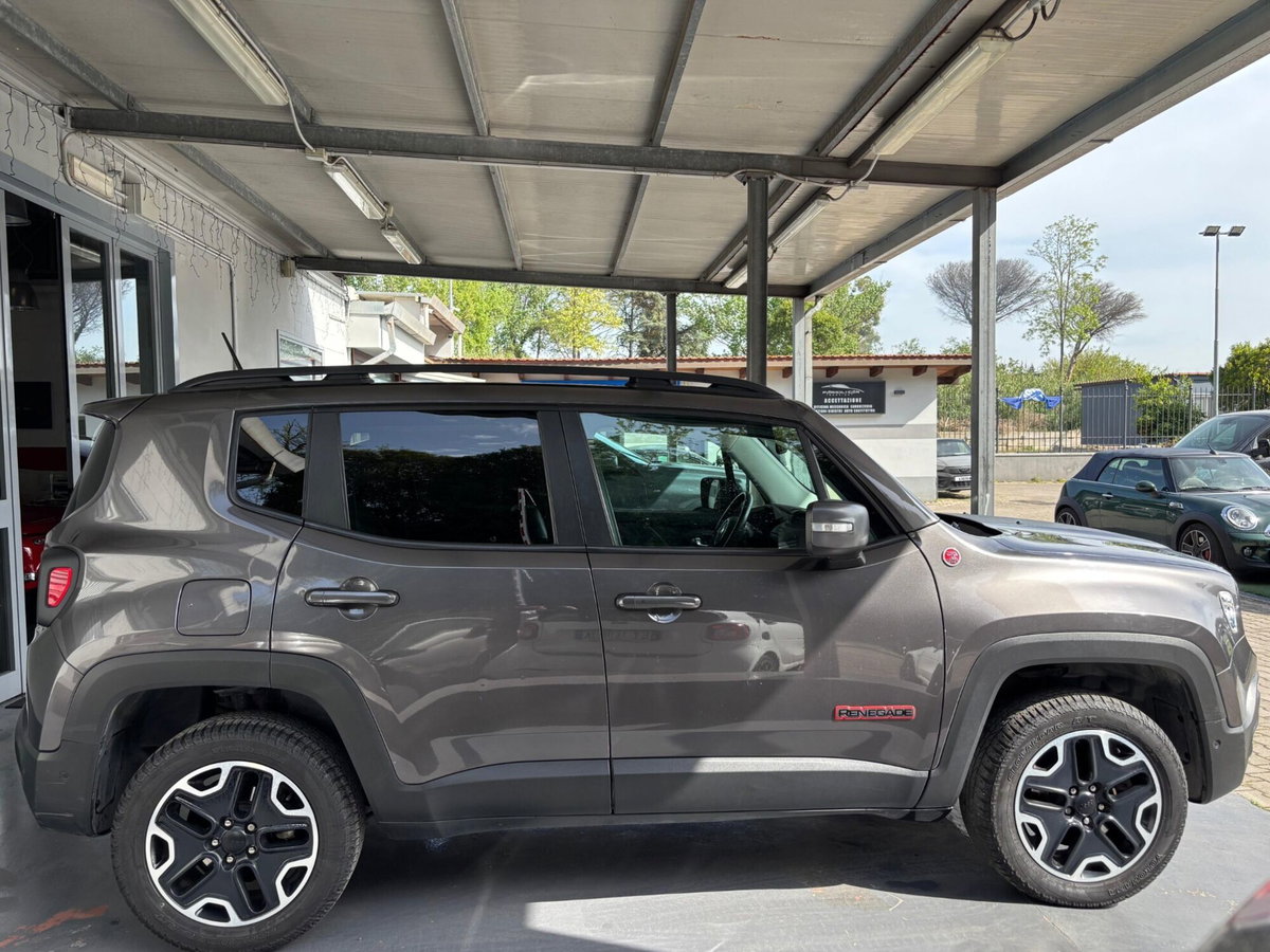 Jeep Renegade 2.0 Mjt 170CV 4WD Active Drive Low Trailhawk (8)