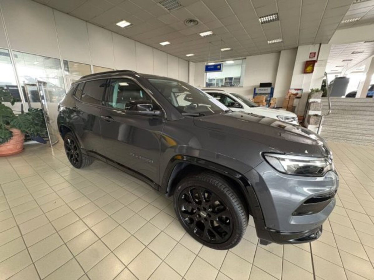 Jeep Compass 1.3 Turbo T4 2WD Limited (3)