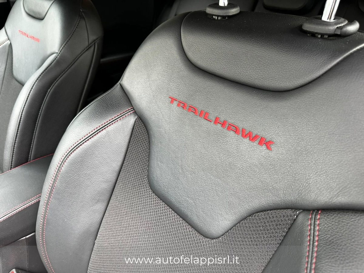 Jeep Compass 1.3 turbo t4 phev Trailhawk 4xe auto (15)