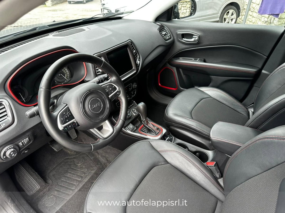 Jeep Compass 1.3 turbo t4 phev Trailhawk 4xe auto (16)