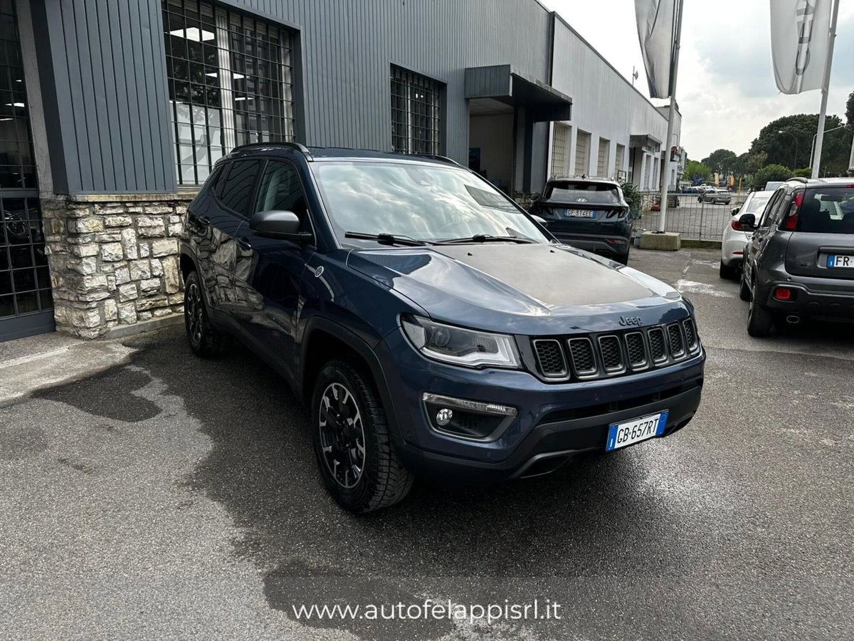 Jeep Compass 1.3 turbo t4 phev Trailhawk 4xe auto (2)