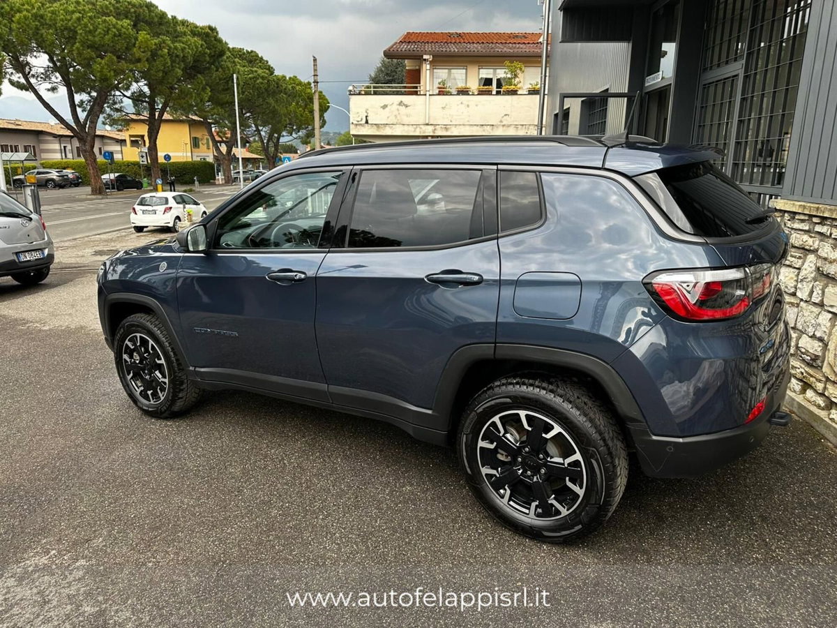 Jeep Compass 1.3 turbo t4 phev Trailhawk 4xe auto (3)