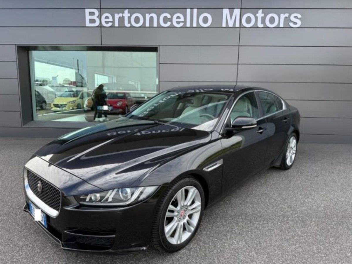 Jaguar XE 2.0 D Turbo 180CV aut. Prestige