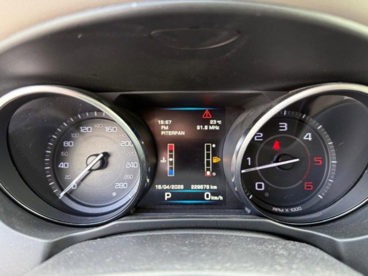 Jaguar XE 2.0 D Turbo 180CV aut. Prestige (12)