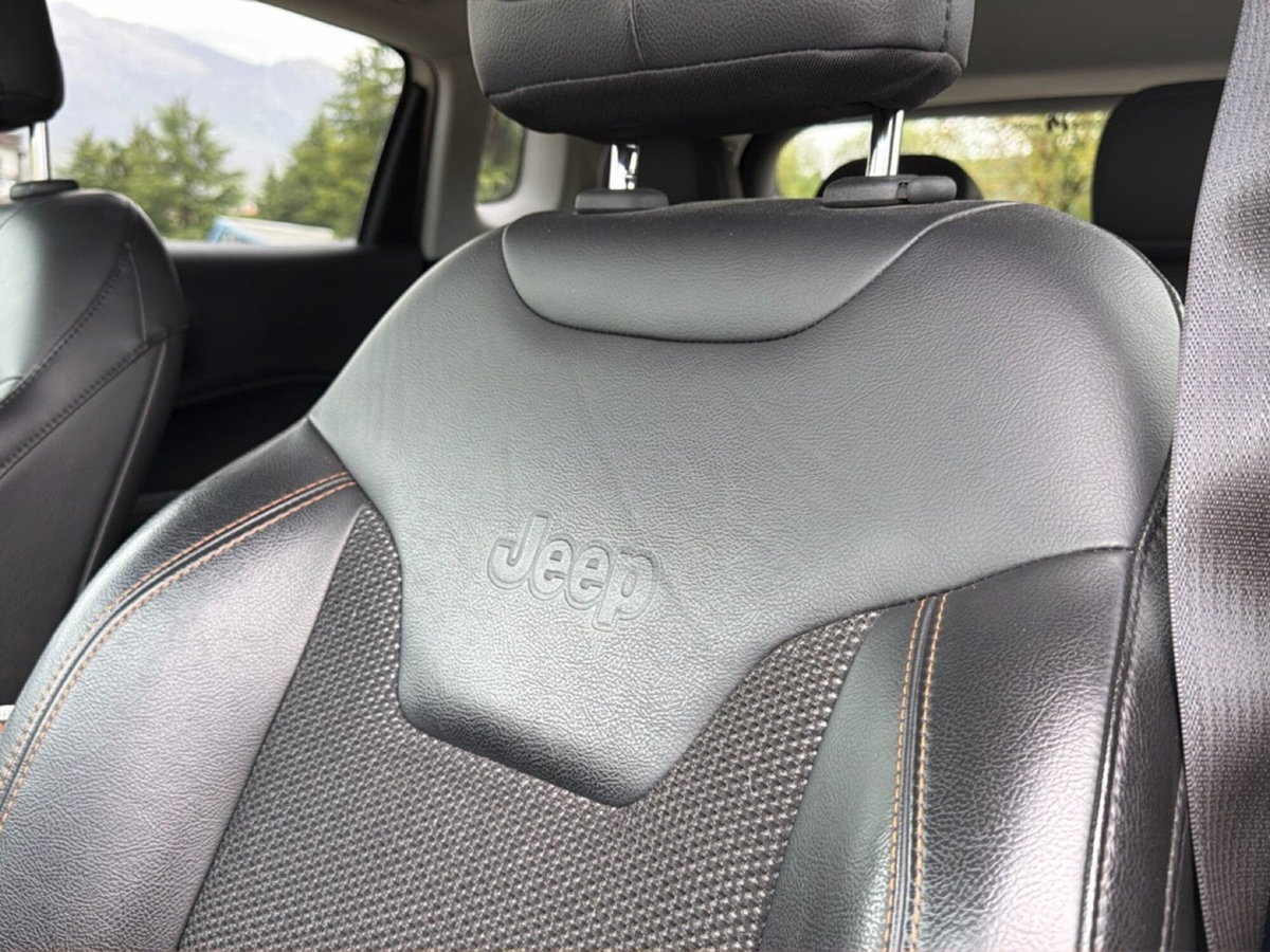 Jeep Compass 2.0 Multijet II 4WD Limited (14)