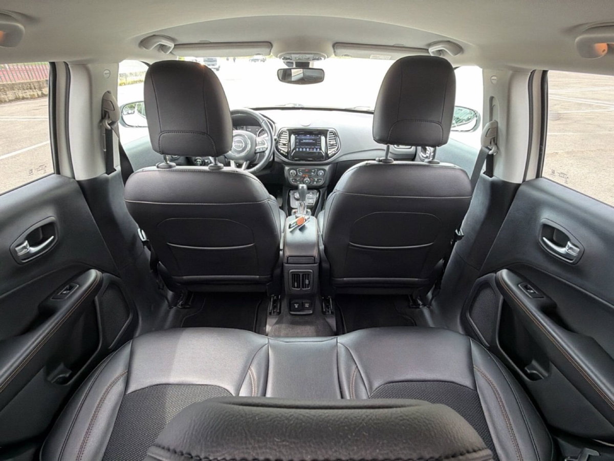 Jeep Compass 2.0 Multijet II 4WD Limited (9)