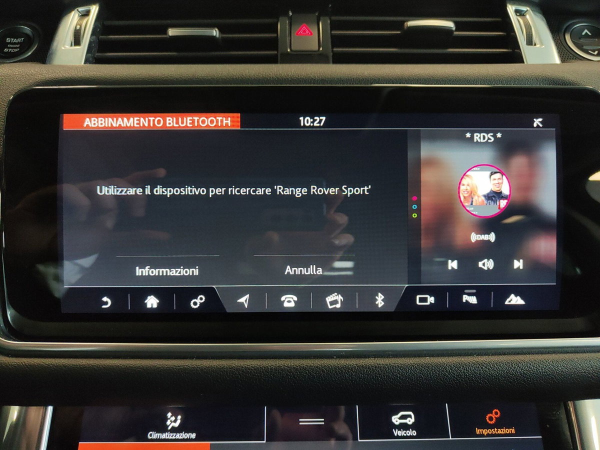 Land Rover Range Rover Sport 3.0D l6 249 CV HSE Dynamic Stealth (13)